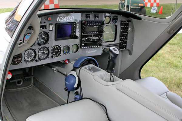File:N340XL panel.jpg