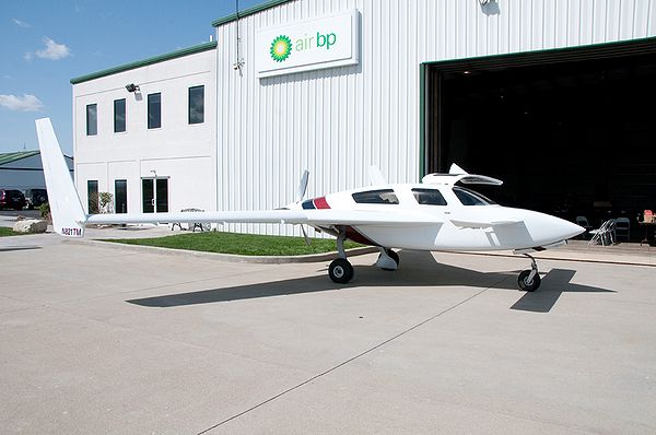 N821TM 4.jpg