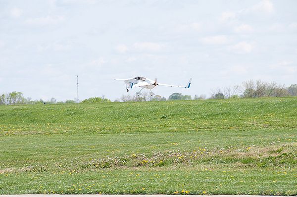 N47VE takeoff9.jpg